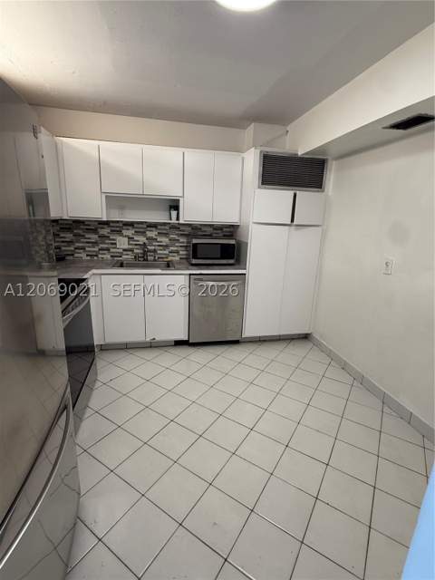 2801 NE 183rd St 1914W, Aventura FL - photo 6 of 15