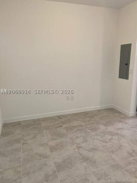 388 NE 208th Ter, Miami FL - photo 15 of 34
