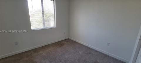 388 NE 208th Ter, Miami FL - photo 16 of 34