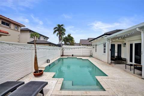 8816 NW 149th Ter, Miami Lakes FL - photo 14 of 35