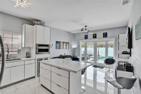 8816 NW 149th Ter, Miami Lakes FL - photo 6 of 35