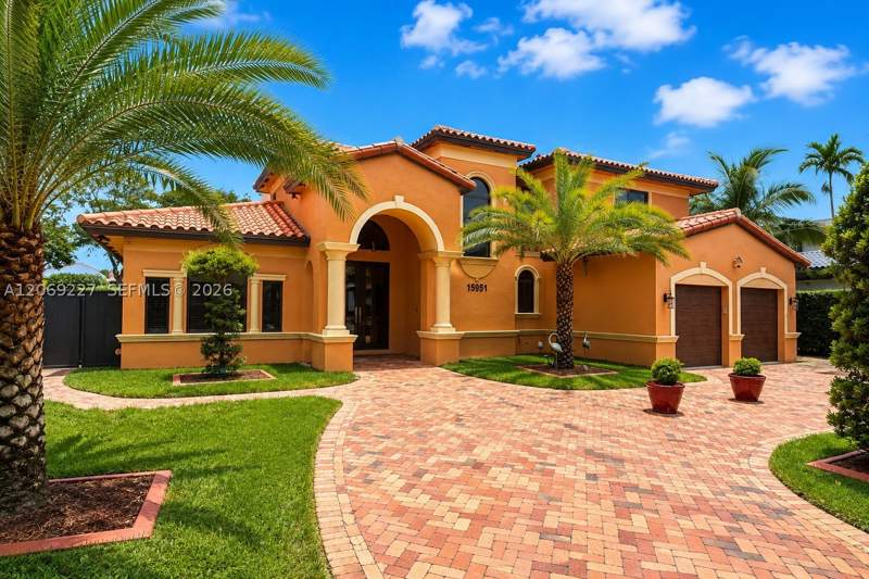 5 bedroom SingleFamilyResidence at 15951 NW 79th Ct, Silvercrest Lake Estates, Miami Lakes — photo 2