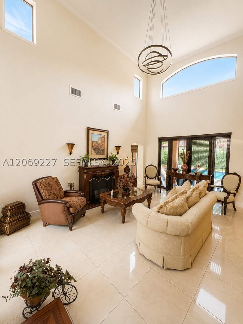 5 bedroom SingleFamilyResidence at 15951 NW 79th Ct, Silvercrest Lake Estates, Miami Lakes — photo 4
