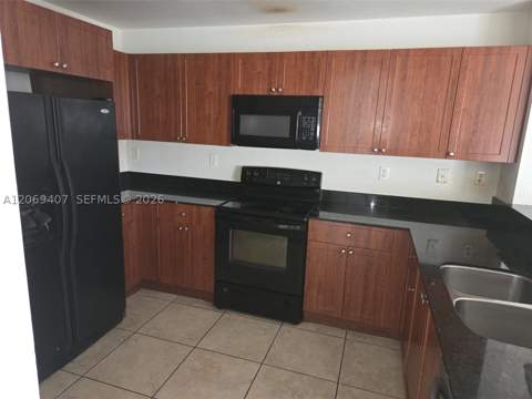 10855 NW 88th Ter 103, Doral FL - photo 12 of 25