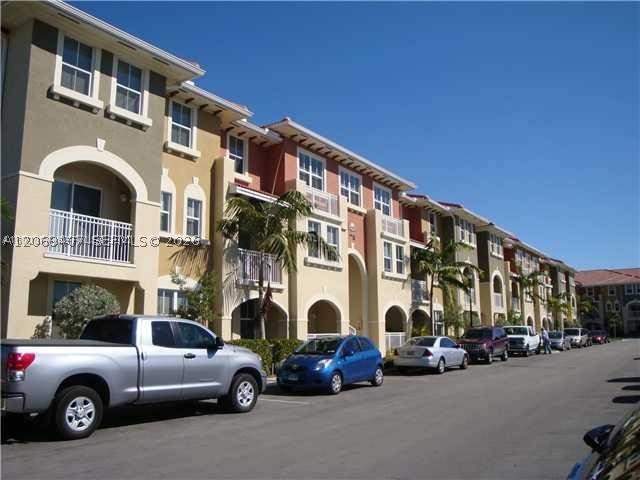 3 bedroom Condominium at 10855 NW 88th Ter 103, Coronado At Doral V Condo, Doral — photo 2
