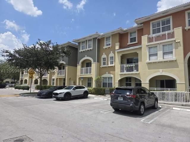 3 bedroom Condominium at 10855 NW 88th Ter 103, Coronado At Doral V Condo, Doral — photo 3