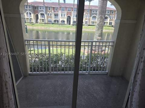 10855 NW 88th Ter 103, Doral FL - photo 7 of 25