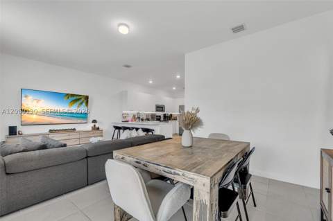 12613 NW 23rd Pl, Miami FL - photo 11 of 58
