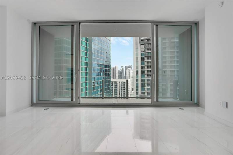 1 bedroom Condominium at 300 Biscayne Boulevard Way 3108, Dupont Plaza, Miami — photo 3