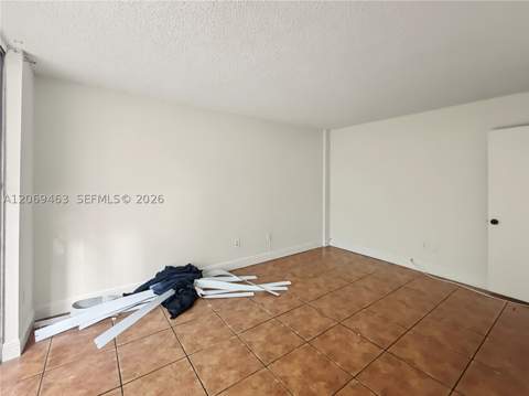 1801 S Treasure Dr 112, North Bay Village FL - photo 12 of 15