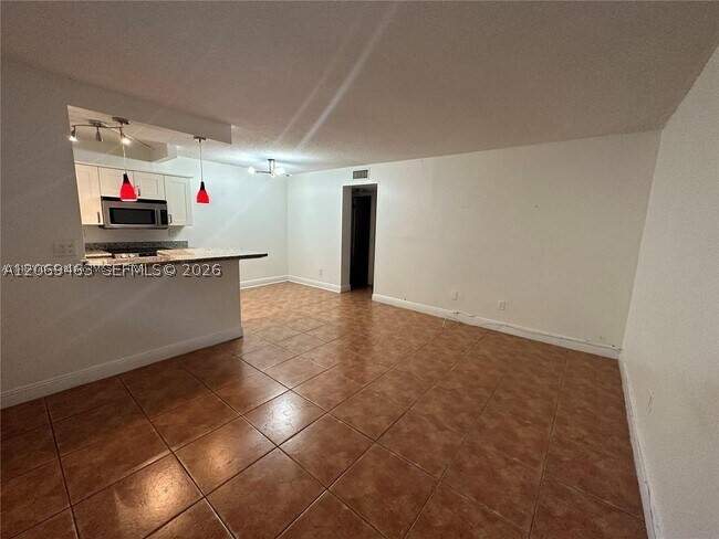1 bedroom Condominium at 1801 S Treasure Dr 112, North Bay Villas Condo, North Bay Village — photo 4