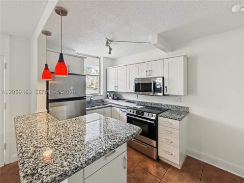 1801 S Treasure Dr 112, North Bay Village FL - photo 7 of 15