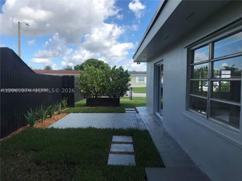 17940 NW 85th Ave, Hialeah FL - photo 12 of 13