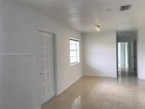 17940 NW 85th Ave, Hialeah FL - photo 6 of 13