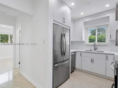 17320 NW 80th Ave, Hialeah FL - photo 16 of 44