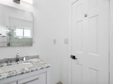 17320 NW 80th Ave, Hialeah FL - photo 24 of 44