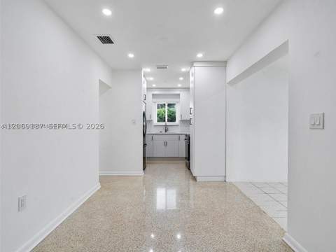 17320 NW 80th Ave, Hialeah FL - photo 9 of 44