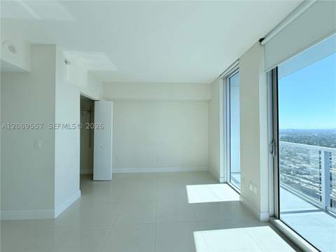 185 SW 7th St 4100, Miami FL - photo 10 of 33
