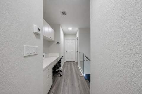 5733 NW 112th Place, Doral FL - photo 12 of 37