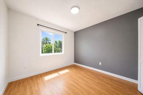 5733 NW 112th Place, Doral FL - photo 14 of 37