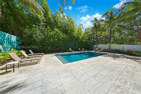 2020 Prairie Ave 302, Miami Beach FL - photo 15 of 17