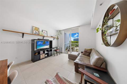2020 Prairie Ave 302, Miami Beach FL - photo 7 of 17