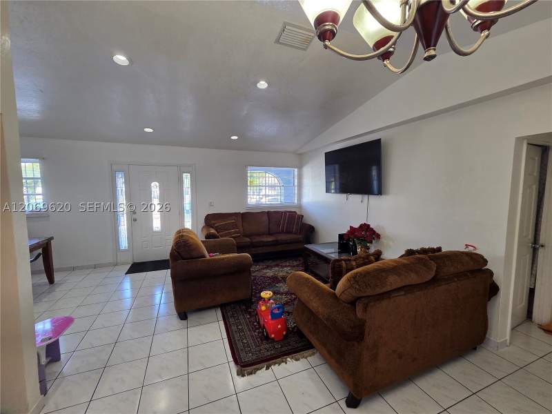3 bedroom SingleFamilyResidence at 7825 W 4th Ln, Danielle Marie Gardens, Hialeah — photo 3