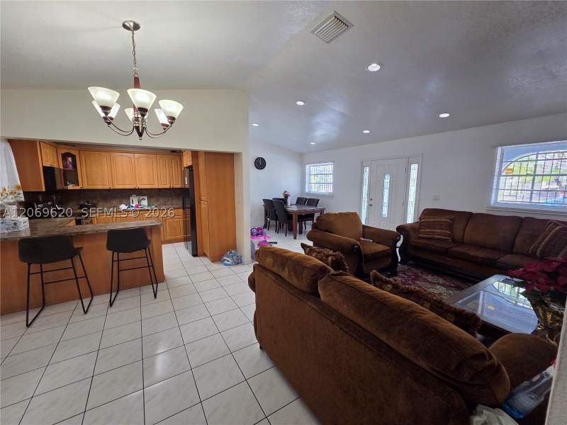 3 bedroom SingleFamilyResidence at 7825 W 4th Ln, Danielle Marie Gardens, Hialeah — photo 4