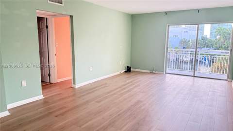 400 Kings Point Dr 316, Sunny Isles Beach FL - photo 11 of 16