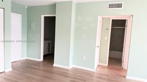 400 Kings Point Dr 316, Sunny Isles Beach FL - photo 13 of 16