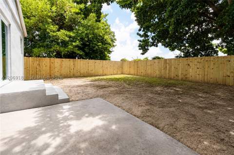1780 NW 73rd St, Miami FL - photo 14 of 18