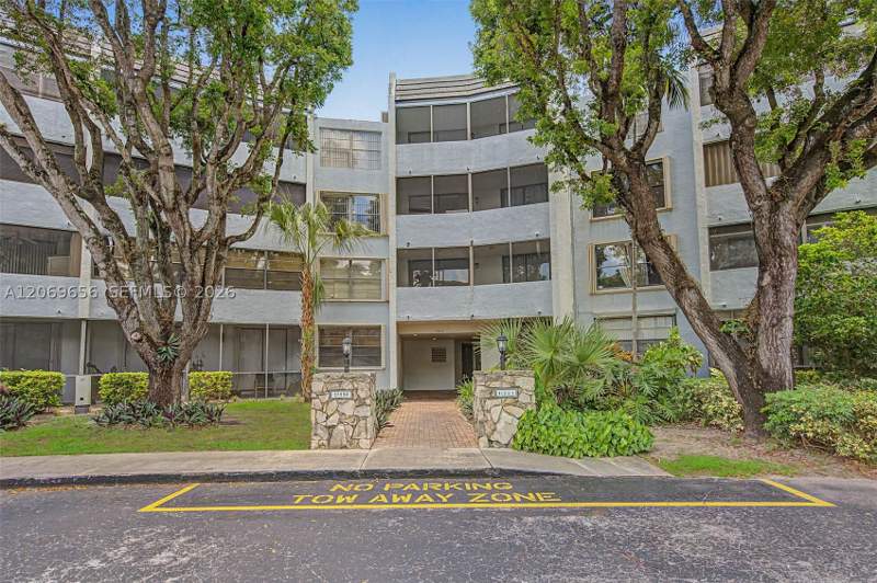 2 bedroom Condominium at 10852 N Kendall Dr 314, Kendall Gate Condo, Miami — photo 3