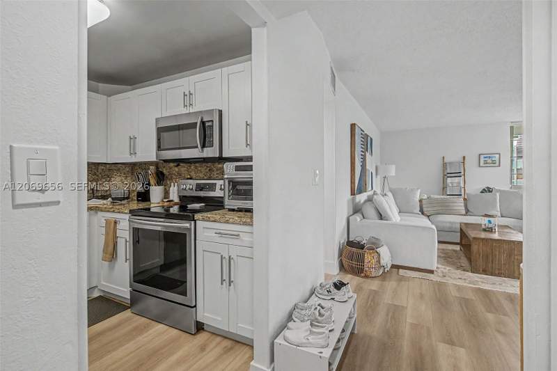 2 bedroom Condominium at 10852 N Kendall Dr 314, Kendall Gate Condo, Miami — photo 4