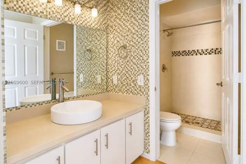464 NE 210th Cir Ter 201-10A, Miami FL - photo 14 of 22