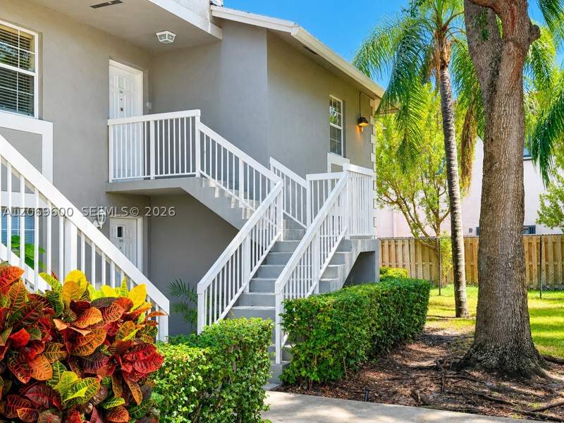 2 bedroom Condominium at 464 NE 210th Cir Ter 201-10A, Monterey Village-Two Cond, Miami — photo 2