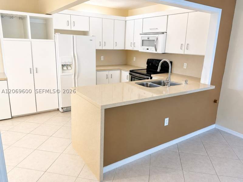 2 bedroom Condominium at 464 NE 210th Cir Ter 201-10A, Monterey Village-Two Cond, Miami — photo 5
