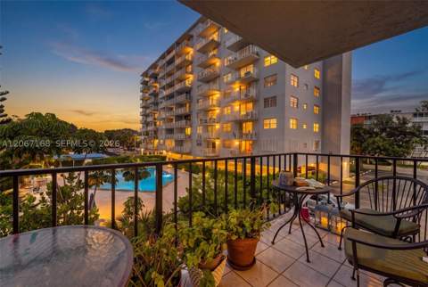 12500 NE 15th Ave 306, North Miami FL - photo 24 of 29