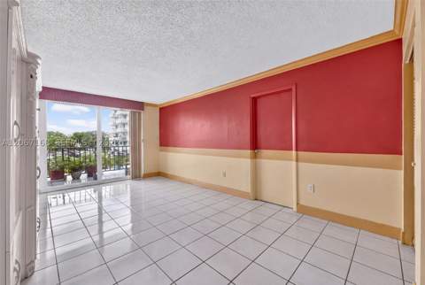 12500 NE 15th Ave 306, North Miami FL - photo 8 of 29