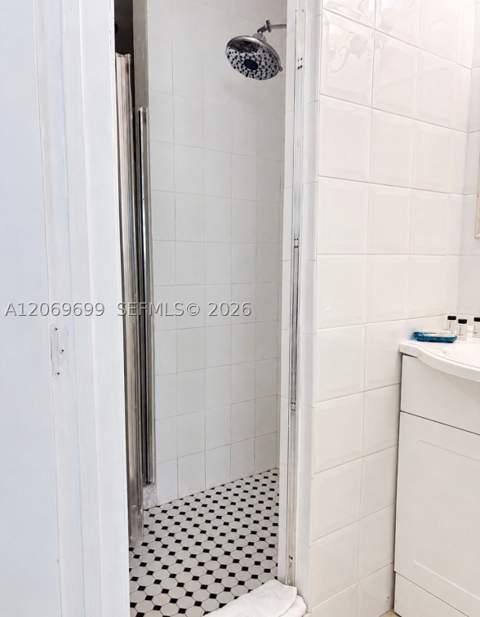 5445 Collins Ave Cu26, Miami Beach FL - photo 7 of 10