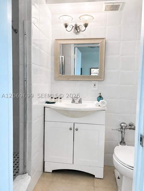5445 Collins Ave Cu26, Miami Beach FL - photo 8 of 10