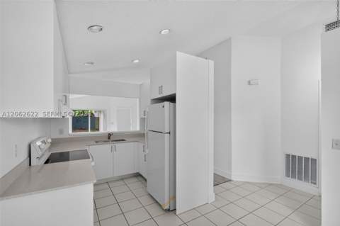 792 SW 9th St, Florida City FL - photo 13 of 29