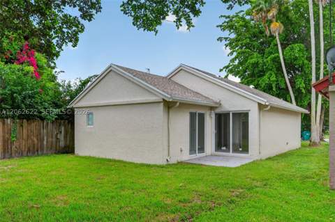792 SW 9th St, Florida City FL - photo 6 of 29