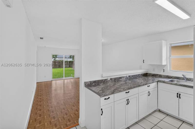4 bedroom SingleFamilyResidence at 744 SW 9th St, Villas Of Palm Bay, Florida City — photo 4