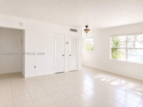 1230 W 54th St 329A, Hialeah FL - photo 6 of 11