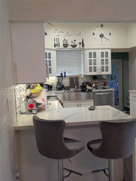 560 NW 184th Ter, Miami Gardens FL - photo 12 of 38
