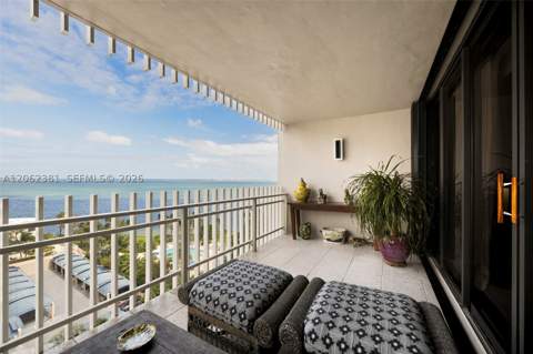 2 Grove Isle Dr B1109, Coconut Grove FL - photo 23 of 28