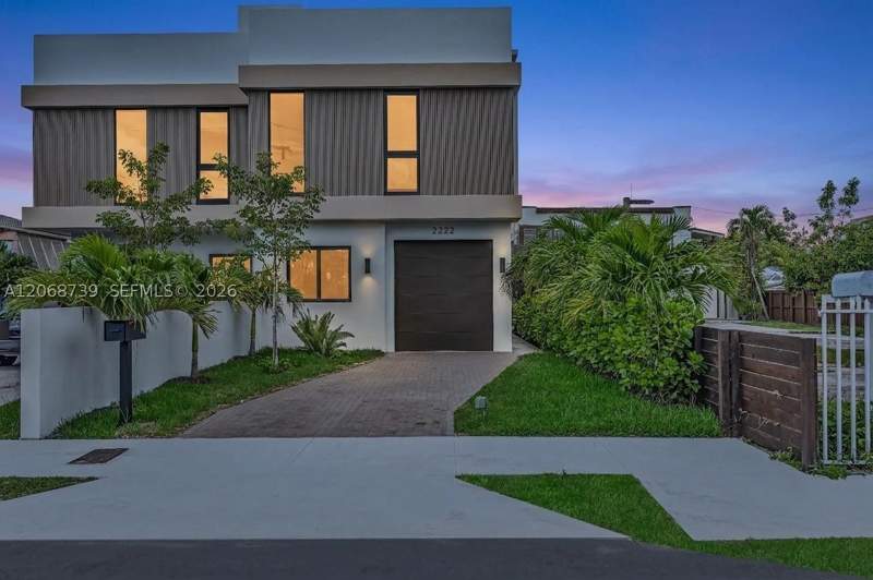 4 bedroom Townhouse at 2222 SW 14th St right, Grapeland, Miami — photo 3