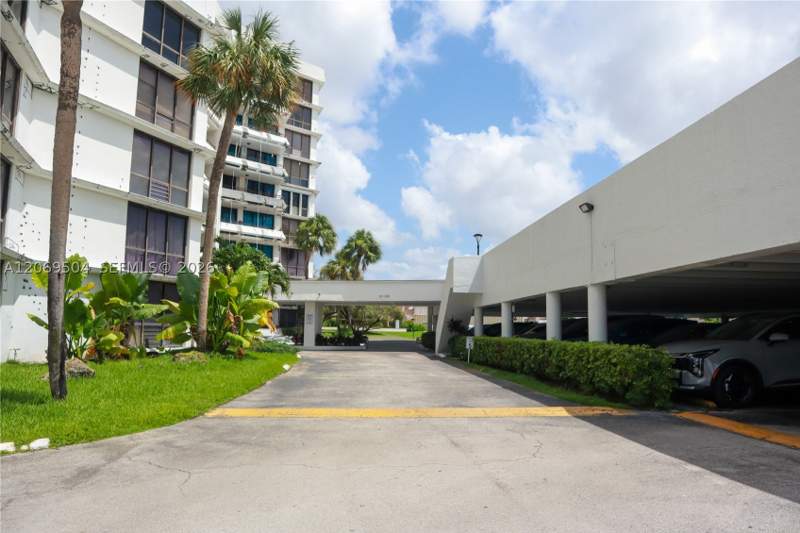 2 bedroom Condominium at 13951 Kendale Lakes Cir 310A, Towers Of Kendale Lakes C, Miami — photo 2