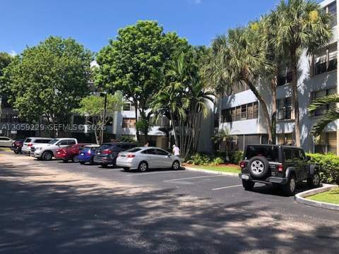 10852 N Kendall Dr 316, Miami FL - photo 8 of 20