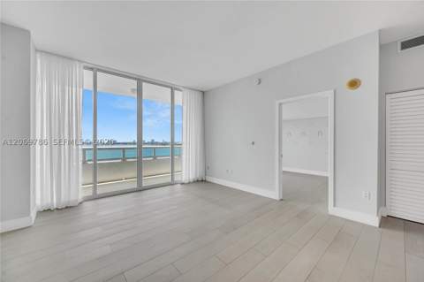 1800 N Bayshore Dr 809, Miami FL - photo 12 of 45